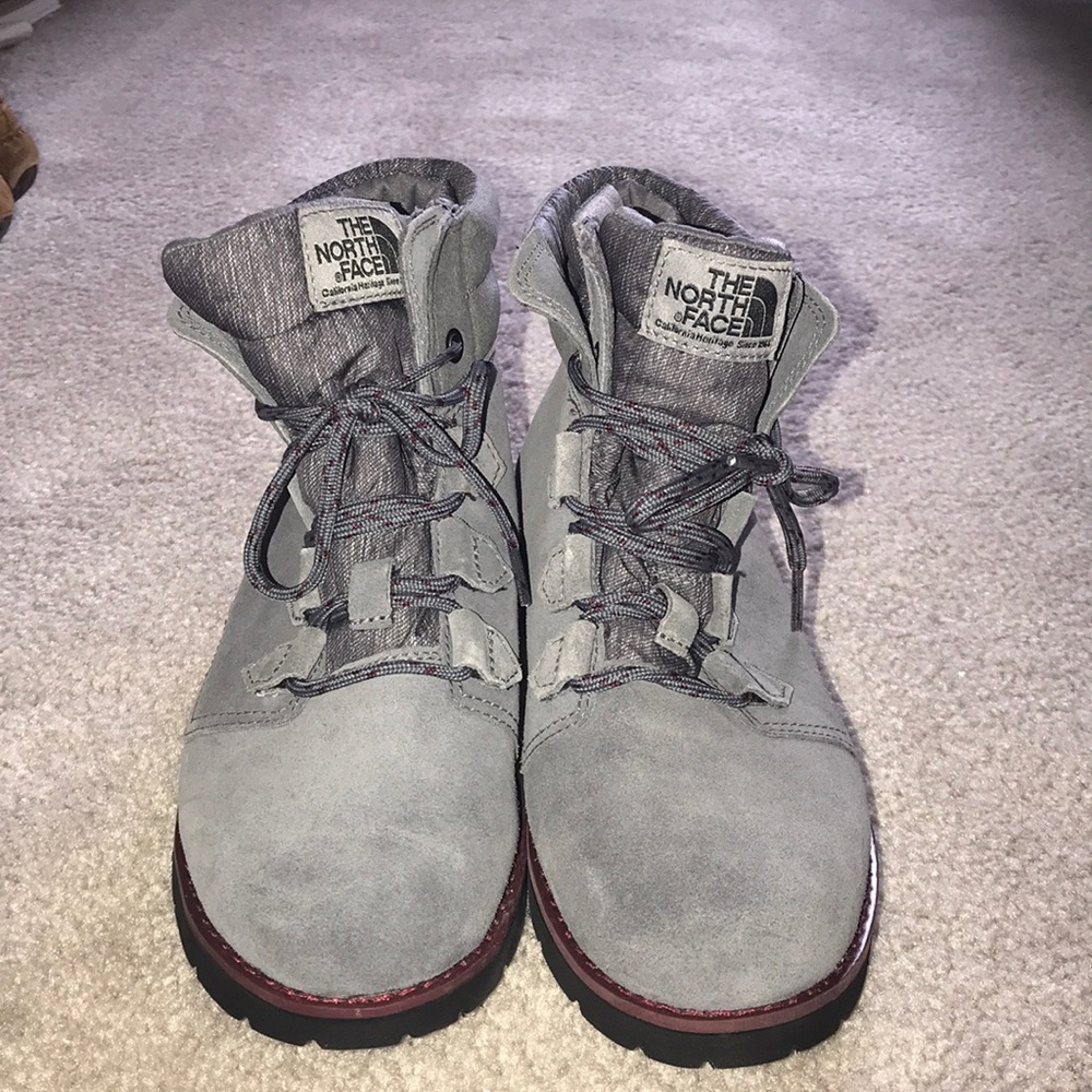 North Face Ballard roll down snow boots
